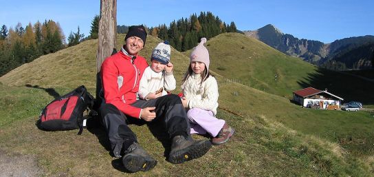 Familienwanderung in den Bergen